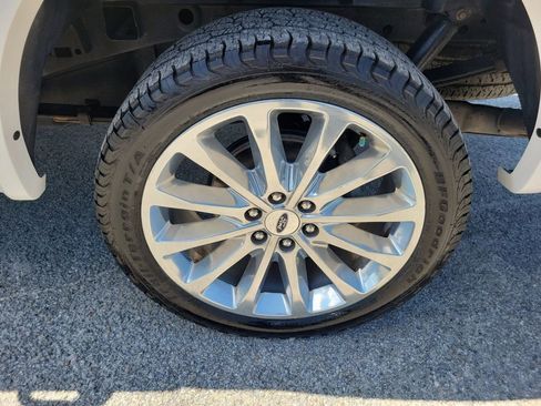 Used 2019 Ford F150 Limited w/ Trailer Tow Package image 8