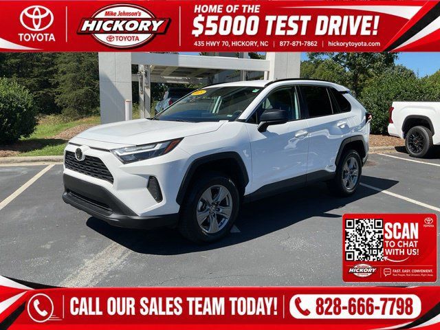 Used 2025 Toyota RAV4 LE AWD/4WD image 1