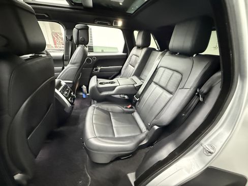 Used 2018 Land Rover Range Rover Sport HSE Dynamic image 26