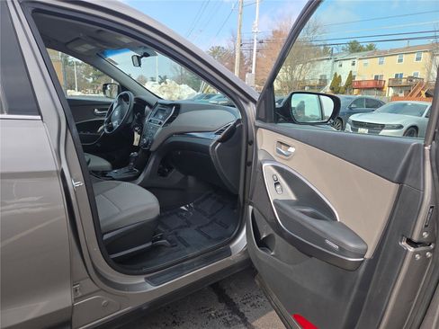 Used 2018 Hyundai Santa Fe Sport image 26