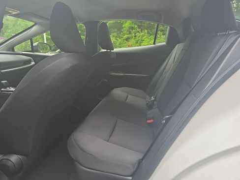 Used 2024 Toyota Prius LE FWD image 13