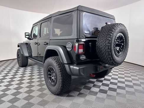 Used 2021 Jeep Wrangler Unlimited Rubicon w/ Xtreme Recon 35" Tire Package image 23