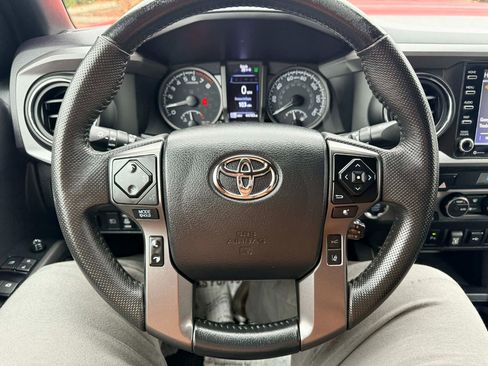 Used 2023 Toyota Tacoma TRD Sport w/ Advanced Technology Package image 16