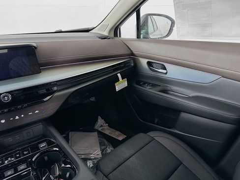 New 2026 Nissan Murano Platinum image 32