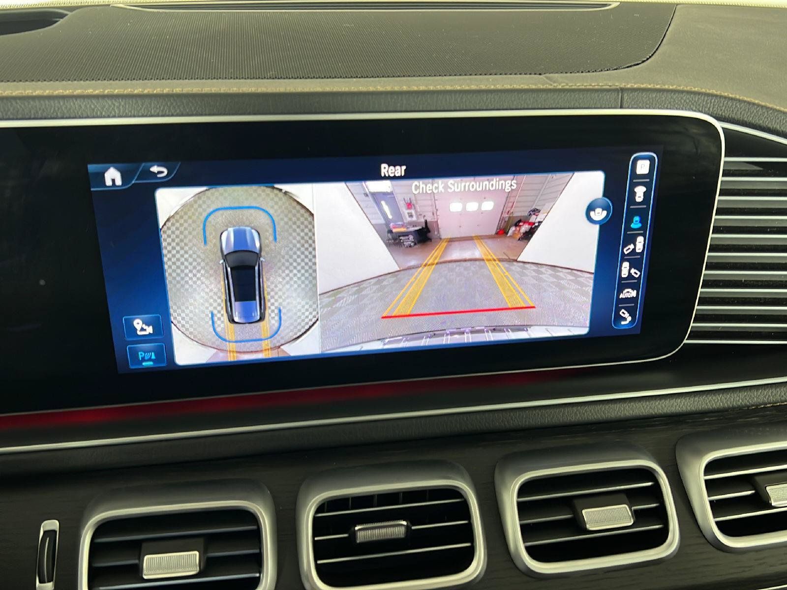 Used 2024 Mercedes-Benz GLS 580 4MATIC image 10