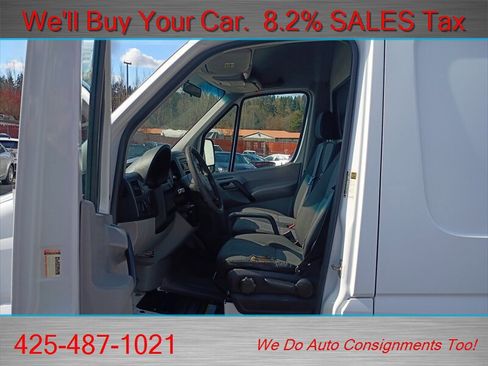 Used 2010 Mercedes-Benz Sprinter 2500 image 11