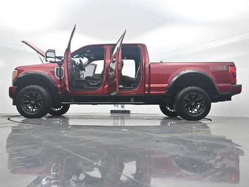 Used 2017 Ford F350 Platinum w/ FX4 Off-Road Package AWD/4WD image 40