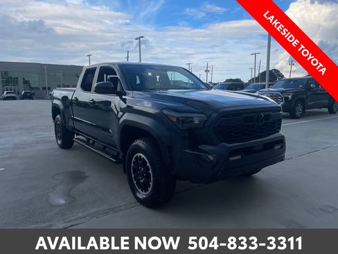 Used 2024 Toyota Tacoma TRD Off-Road w/ TRD Off Road Upgrade Package AWD/4WD image 7