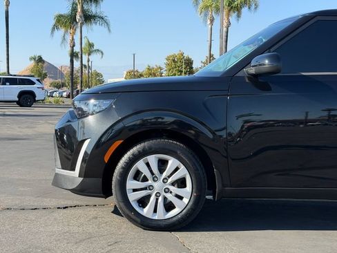 Used 2024 Kia Soul LX FWD image 22