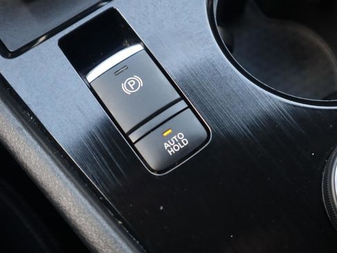 Used 2021 Nissan Rogue SV image 69