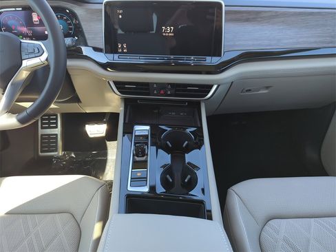 New 2026 Volkswagen Atlas SEL Premium R-Line image 23