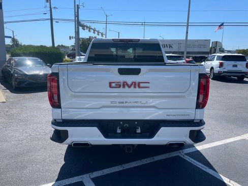 Used 2023 GMC Sierra 1500 Denali w/ Denali Reserve Package AWD/4WD image 4