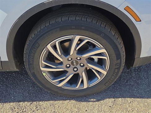 New 2026 Lincoln Corsair Premiere image 7