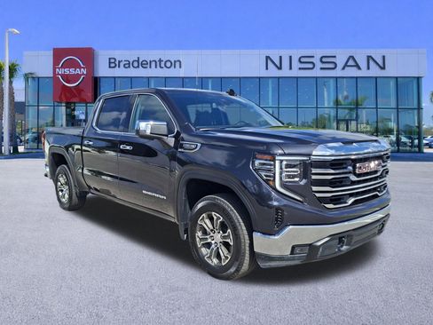 Used 2026 GMC Sierra 1500 SLT image 3