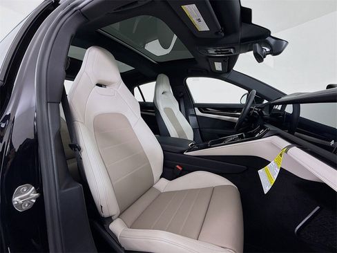 New 2026 Porsche Panamera image 30