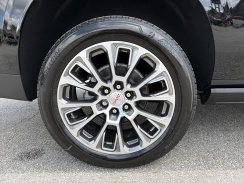 New 2026 GMC Yukon XL Denali w/ Sun & Power Step Package RWD image 21