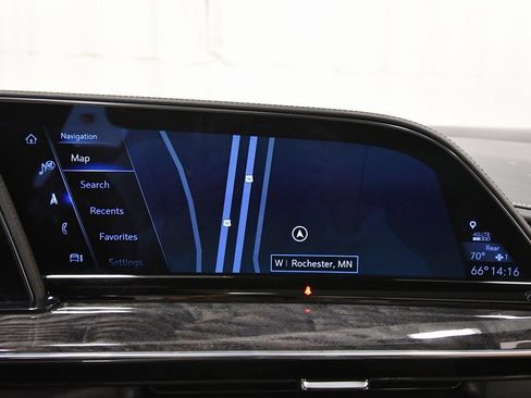 Used 2022 Cadillac Escalade Premium Luxury image 26