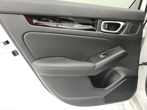 Used 2024 Honda Civic Touring image 9