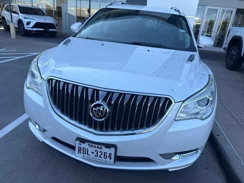 Used 2016 Buick Enclave Leather w/ Trailering Package FWD image 3