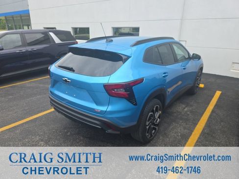 Used 2025 Chevrolet Trax RS w/ Driver Confidence Package FWD image 6