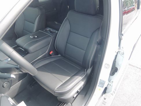 New 2025 Chevrolet Silverado EV LT image 7