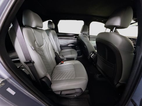 Used 2024 Kia Sorento SX Prestige w/ Sage Leather Package image 27