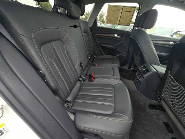 Used 2023 Audi Q5 2.0T Premium Plus w/ Premium Plus Package AWD/4WD image 12
