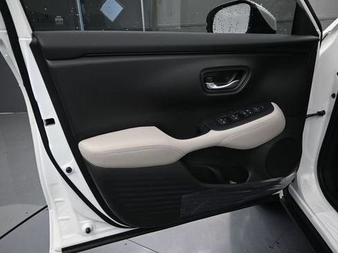 New 2026 Honda HR-V LX image 3
