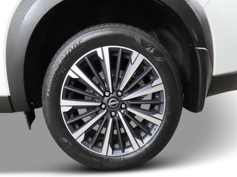 New 2026 Nissan Pathfinder Platinum w/ Cargo Package AWD/4WD image 11