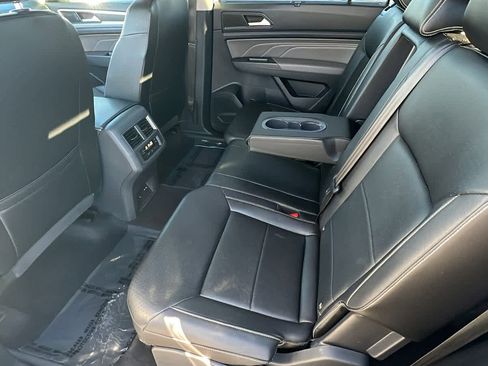Certified 2021 Volkswagen Atlas SE image 24