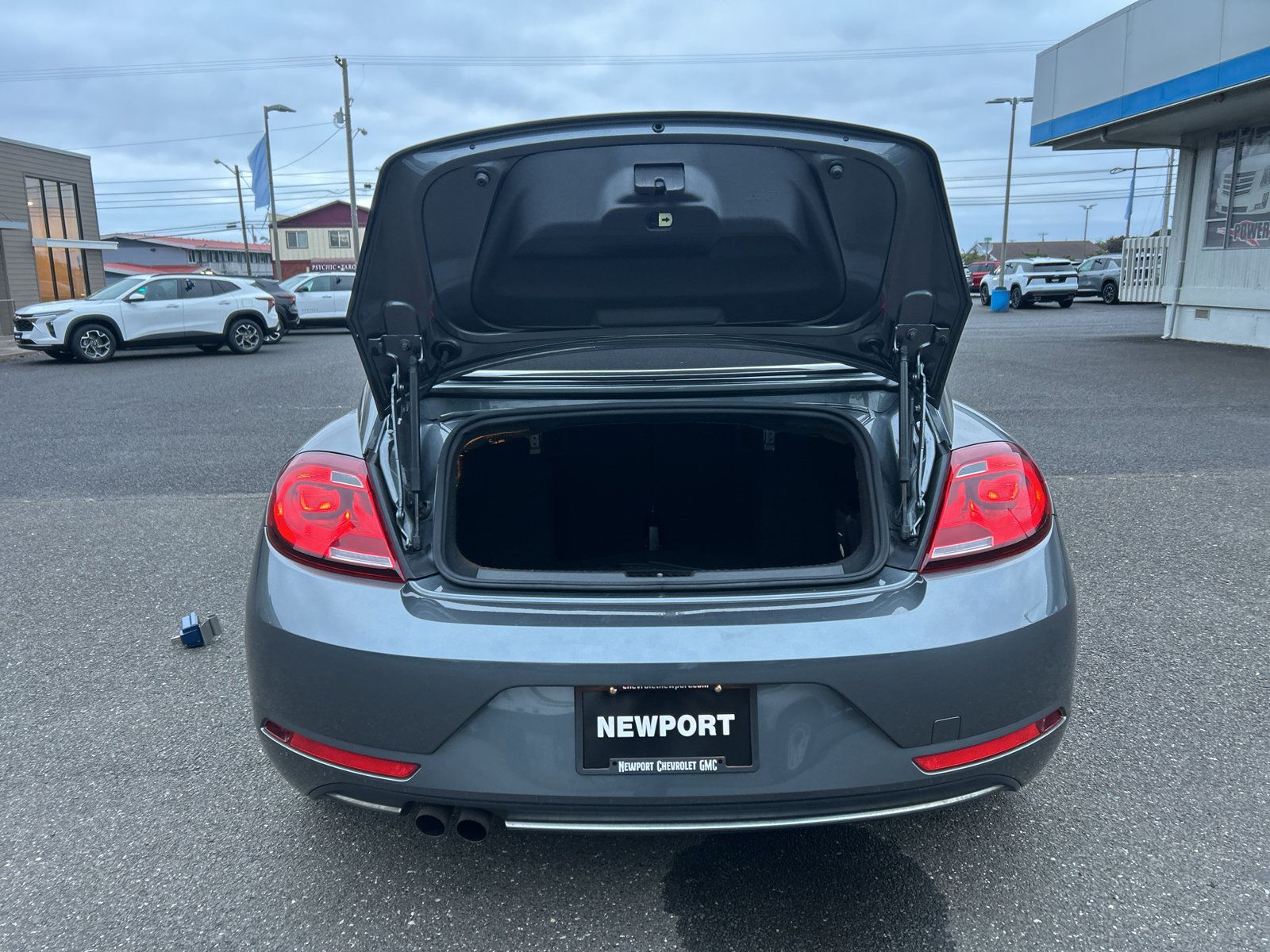 Used 2019 Volkswagen Beetle 2.0T SE FWD image 30