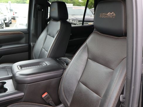 Used 2021 Chevrolet Tahoe High Country w/ Premium Package AWD/4WD image 20