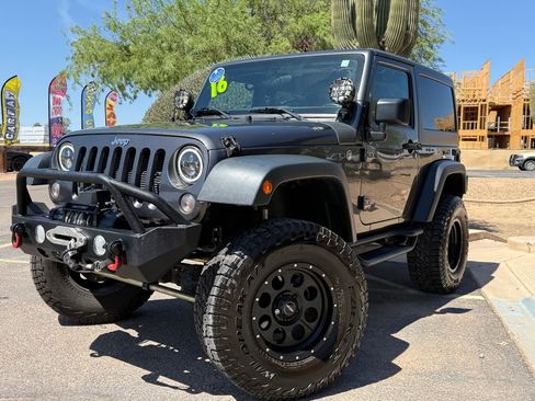 Used 2016 Jeep Wrangler Sport w/ Connectivity Group AWD/4WD image 1
