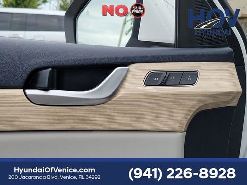 Used 2024 Hyundai Palisade Limited FWD image 21