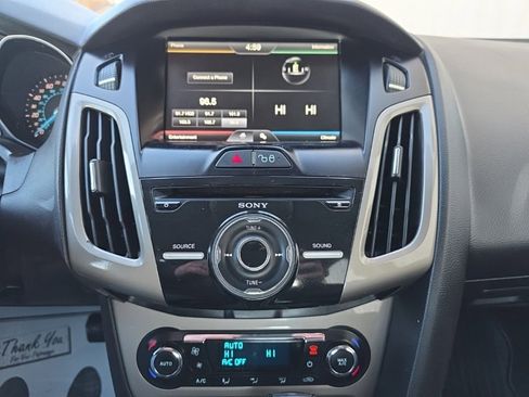 Used 2012 Ford Focus SEL image 17