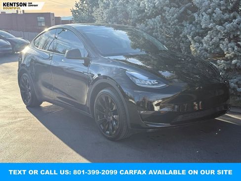 Used 2021 Tesla Model Y Long Range image 11