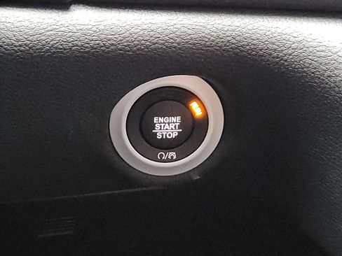 New 2026 Chrysler Pacifica Select image 22