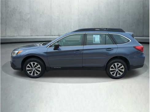 Used 2017 Subaru Outback 2.5i AWD/4WD image 2