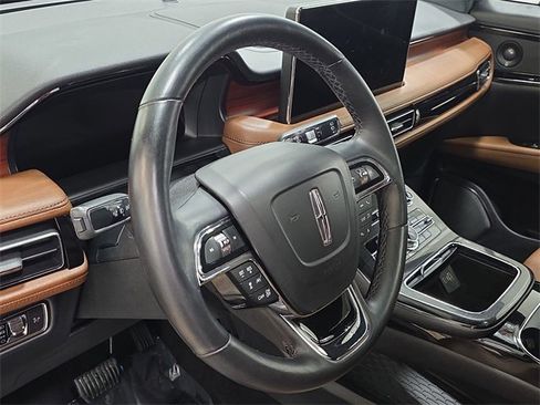 Used 2022 Lincoln Nautilus Reserve w/ Equipment Group 201A image 13