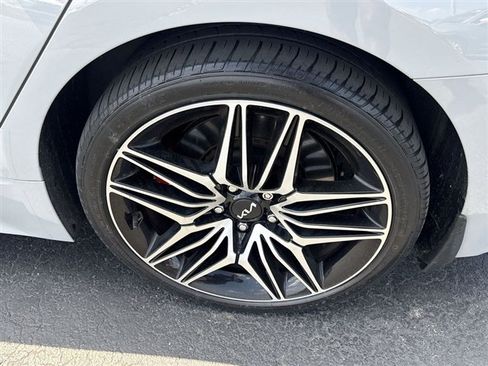 Used 2022 Kia Stinger GT2 AWD/4WD image 33