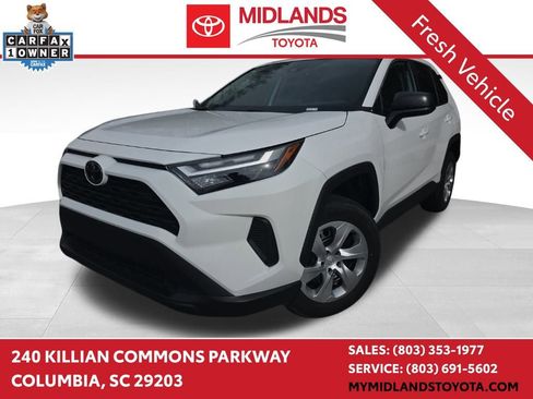 Used 2025 Toyota RAV4 LE image 1