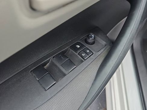 Used 2022 Toyota Corolla LE image 15