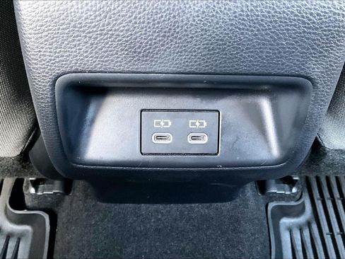 Used 2025 Toyota Corolla LE FWD image 31