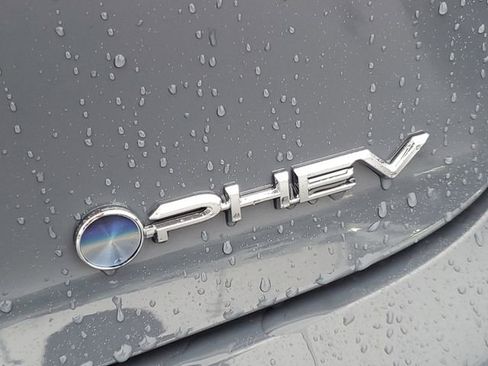 New 2026 Toyota Prius Plug-In Hybrid image 6
