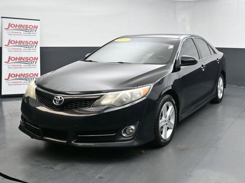Used 2013 Toyota Camry SE image 4
