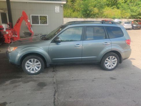 Used 2012 Subaru Forester 2.5X Premium AWD/4WD image 4