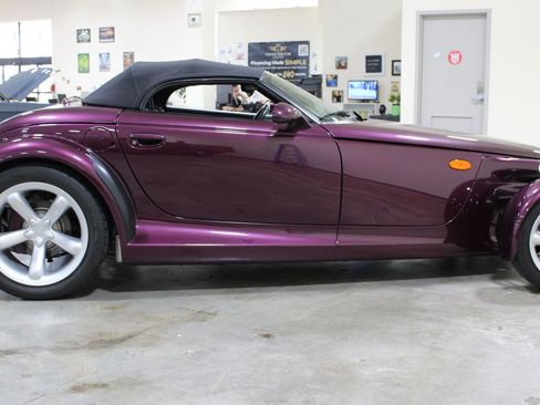 Used 1999 Plymouth Prowler RWD image 27