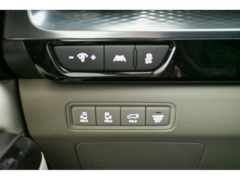 Used 2022 Kia Carnival SX Prestige image 45