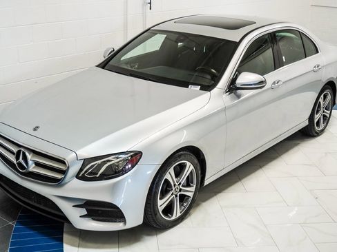 Used 2020 Mercedes-Benz E 350 4MATIC Sedan image 16