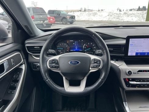Used 2021 Ford Explorer XLT w/ Equipment Group 202A image 21